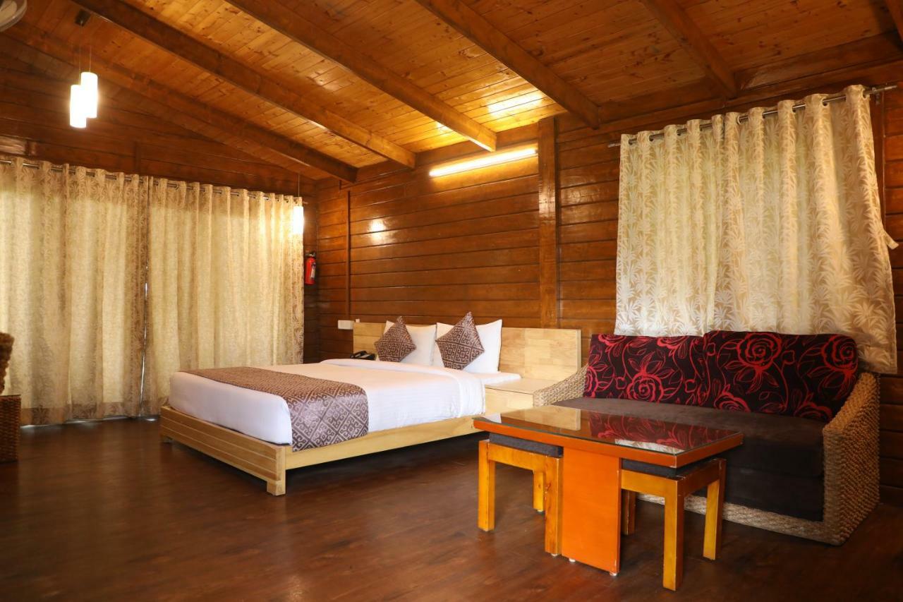 Sunnys World Hotel Pune Luaran gambar